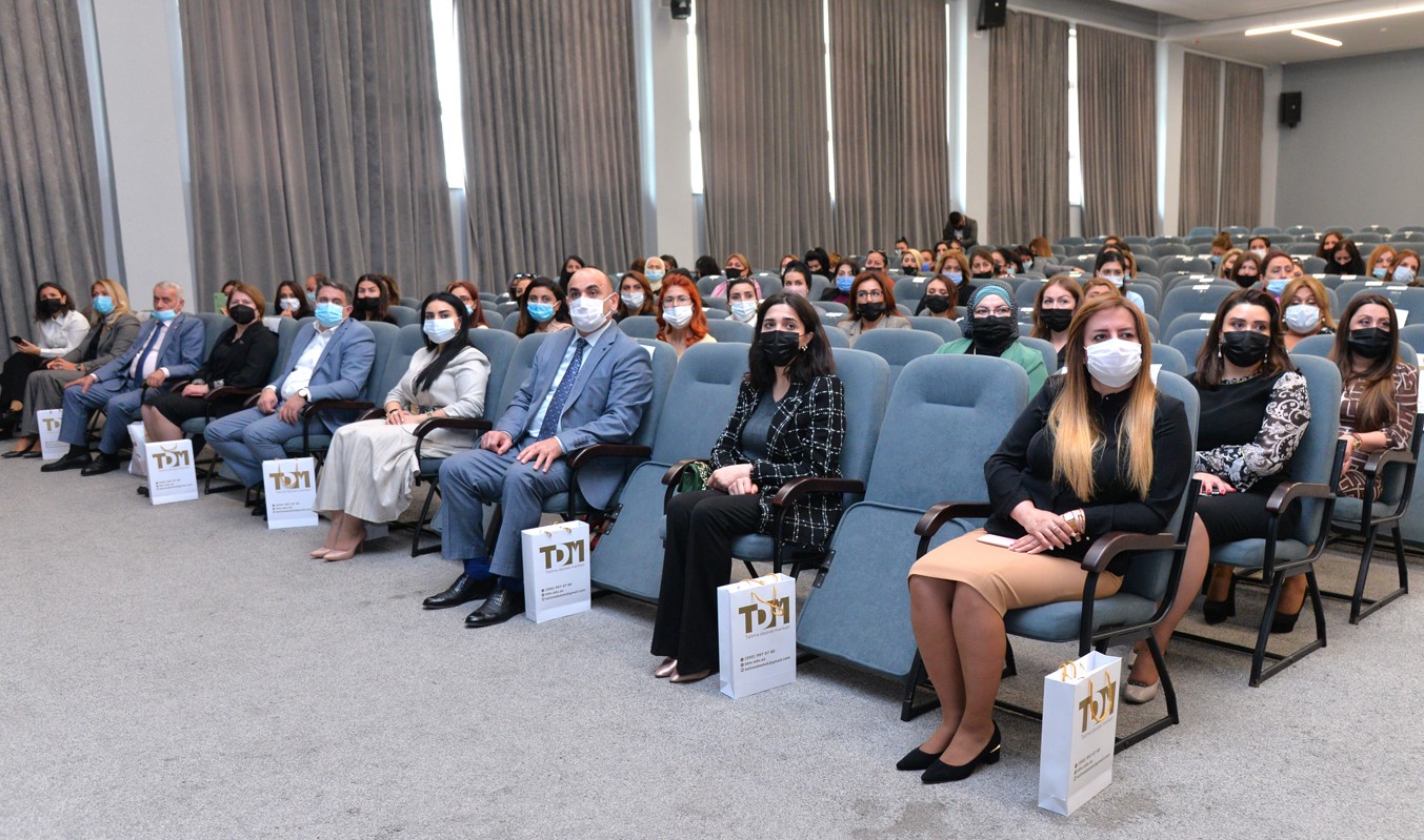 Bakıda məktəb psixoloqlarının konfransı keçirilib